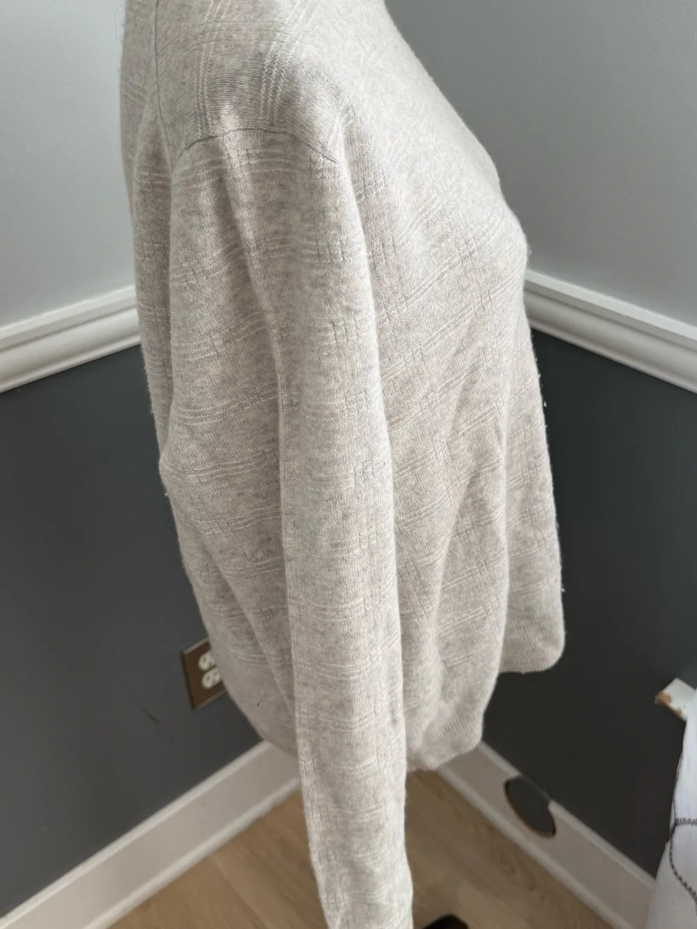 Christian Lacroix 100% 2-PLY CASHMERE Men’s Sweater Size Large